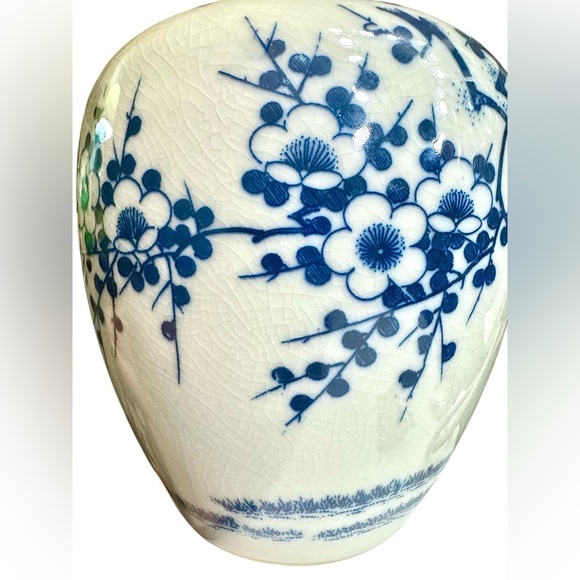 Vintage Cracked Porcelain Lidded Ginger Jar Vase - Picture 12 of 12